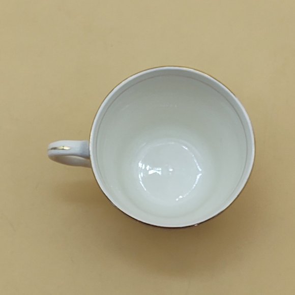 Tea Cup and Saucer Barratt's Duchess Blue Lavender Lady - Picture 8 of 11